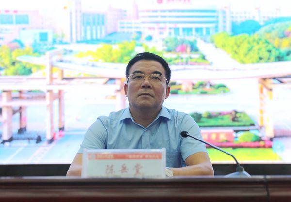 1598610265570012244.jpg 陈书记_副本.jpg