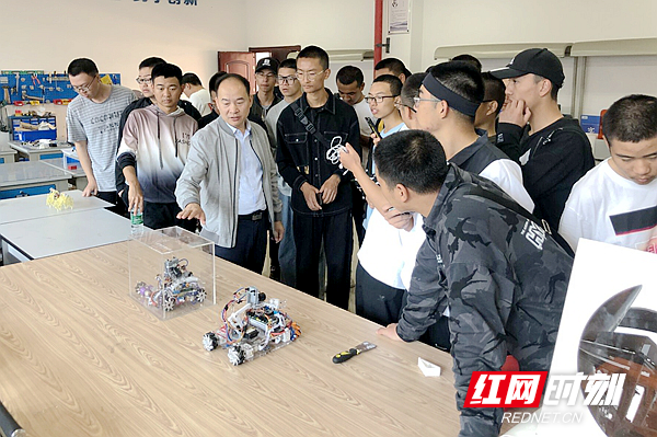 1602555397146032816.png 新生开放日.png