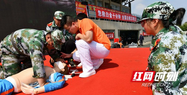 1602553784129055419.jpg 救命1_副本.jpg