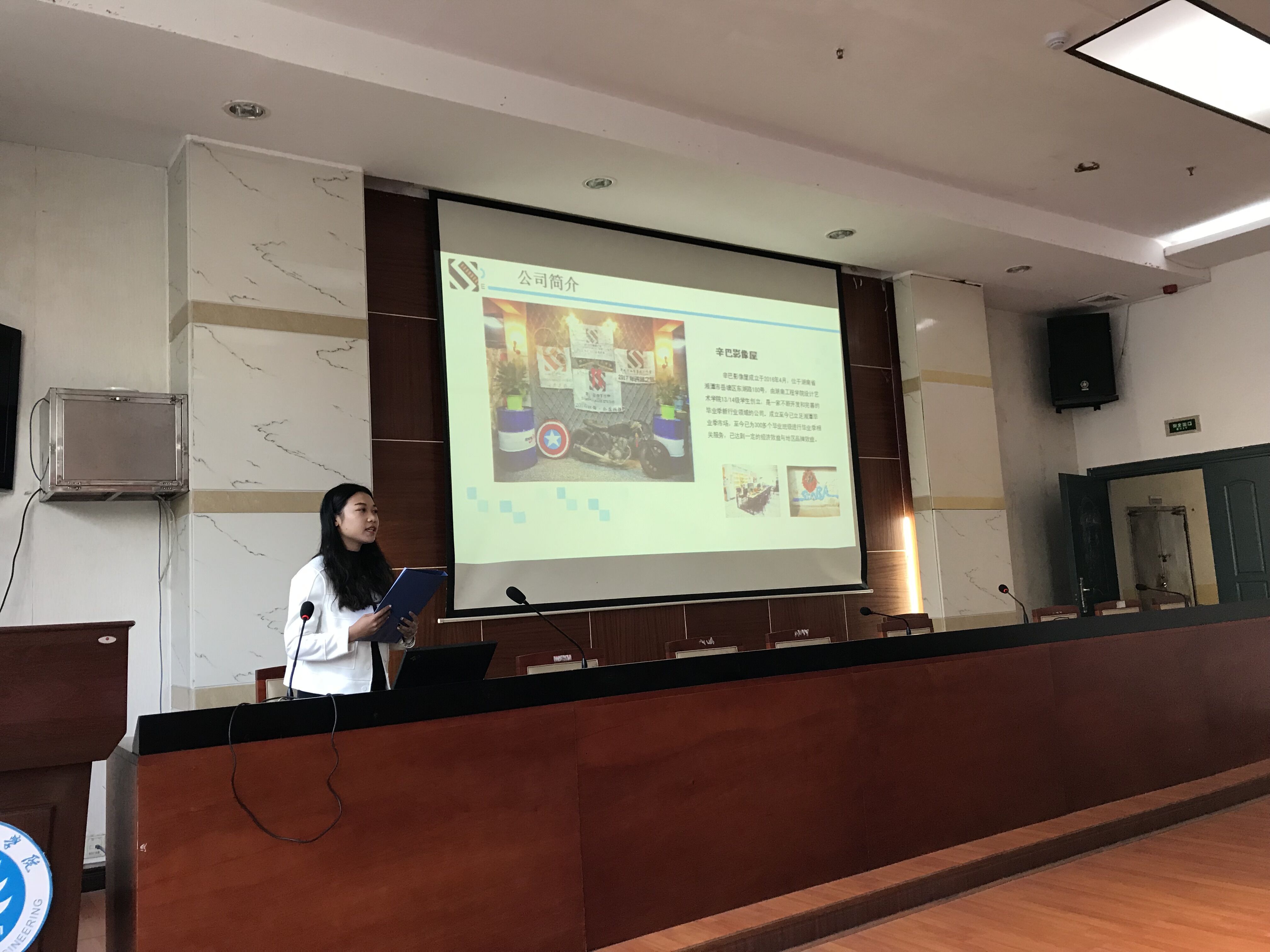 1509606404069062320.jpg 1509606404069062320.jpg