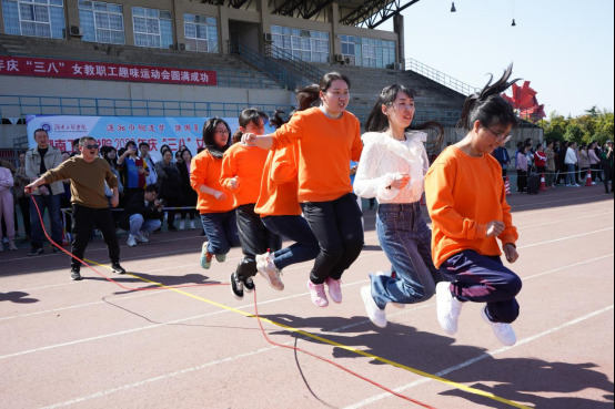 潇湘巾帼显风采 beat365平台官方网站举办妇女节系列庆祝活动