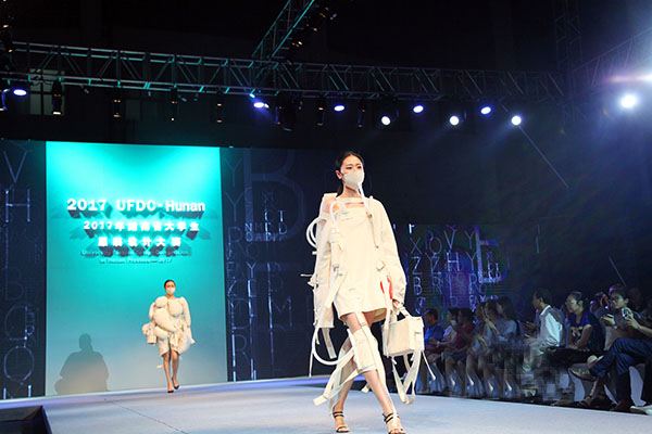 1496717998131029419.jpg 1496717998131029419.jpg